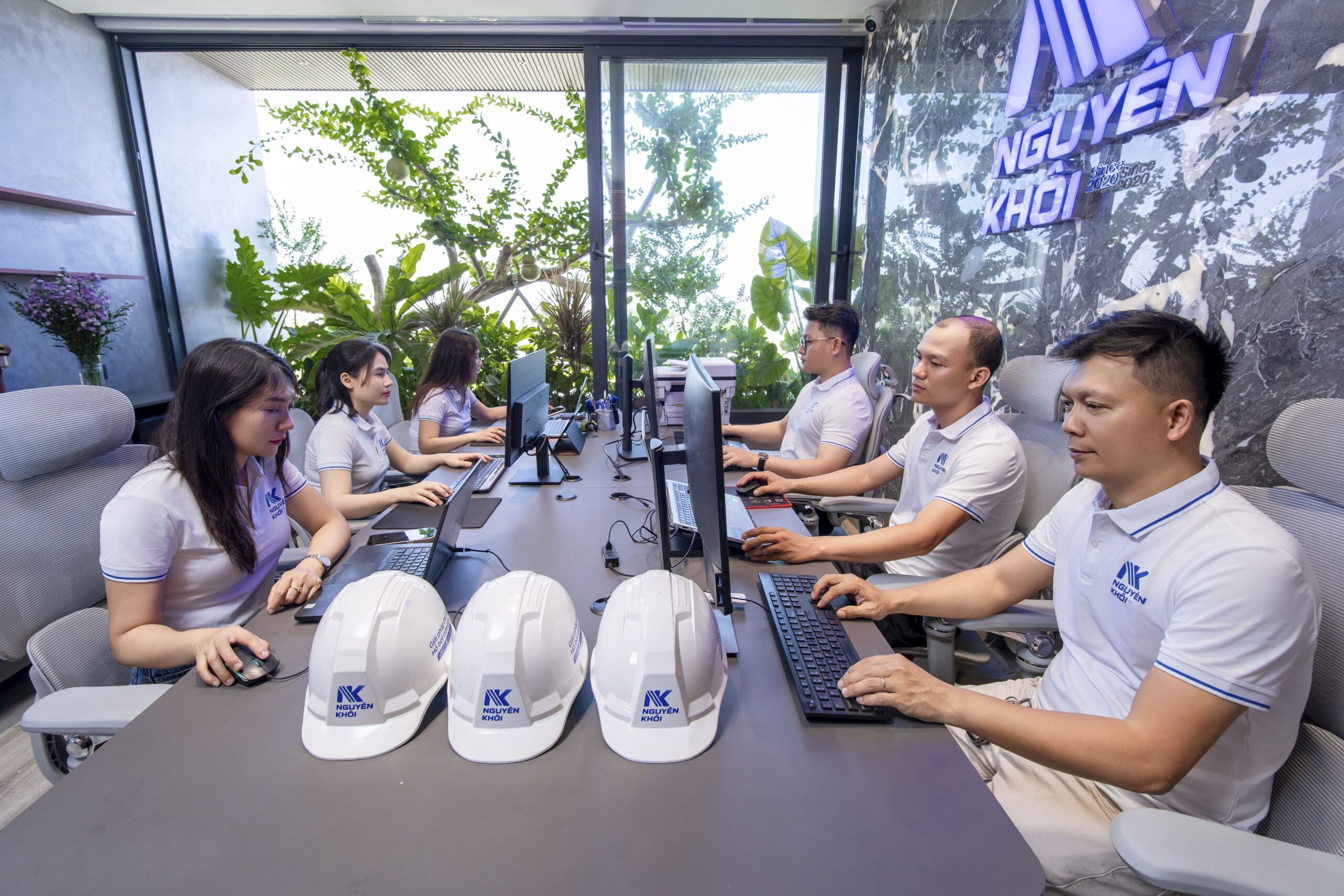 Hình ảnh thi công hồ bơi thực tế - Nguyên Khôi Pool
