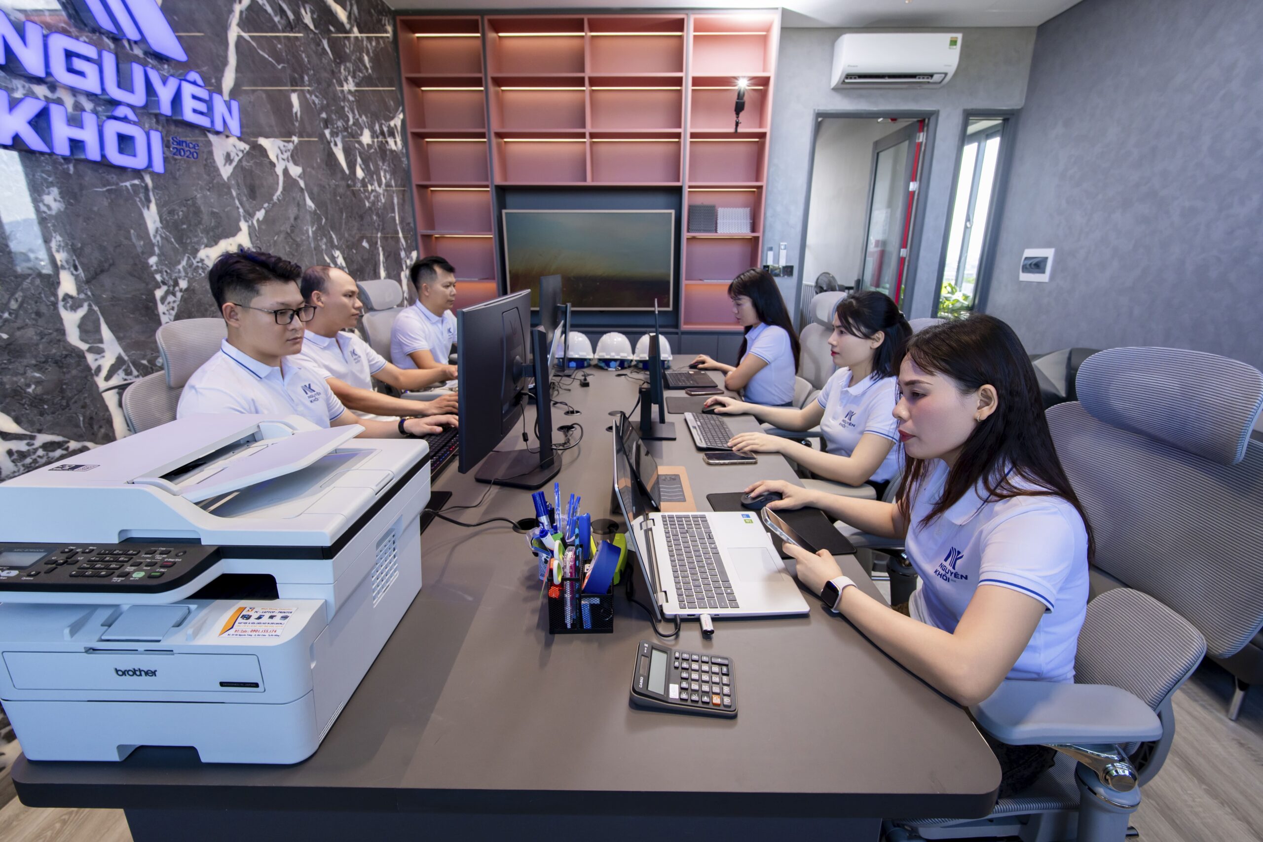 Hình ảnh thi công hồ bơi thực tế - Nguyên Khôi Pool