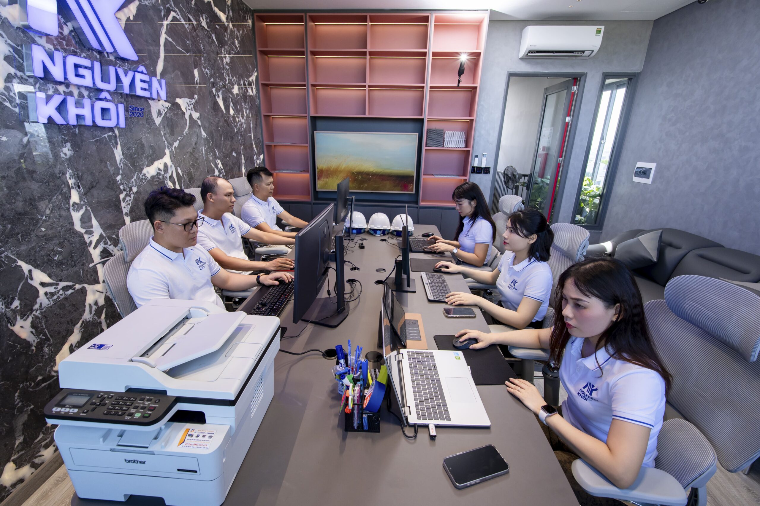 Hình ảnh thi công hồ bơi thực tế - Nguyên Khôi Pool
