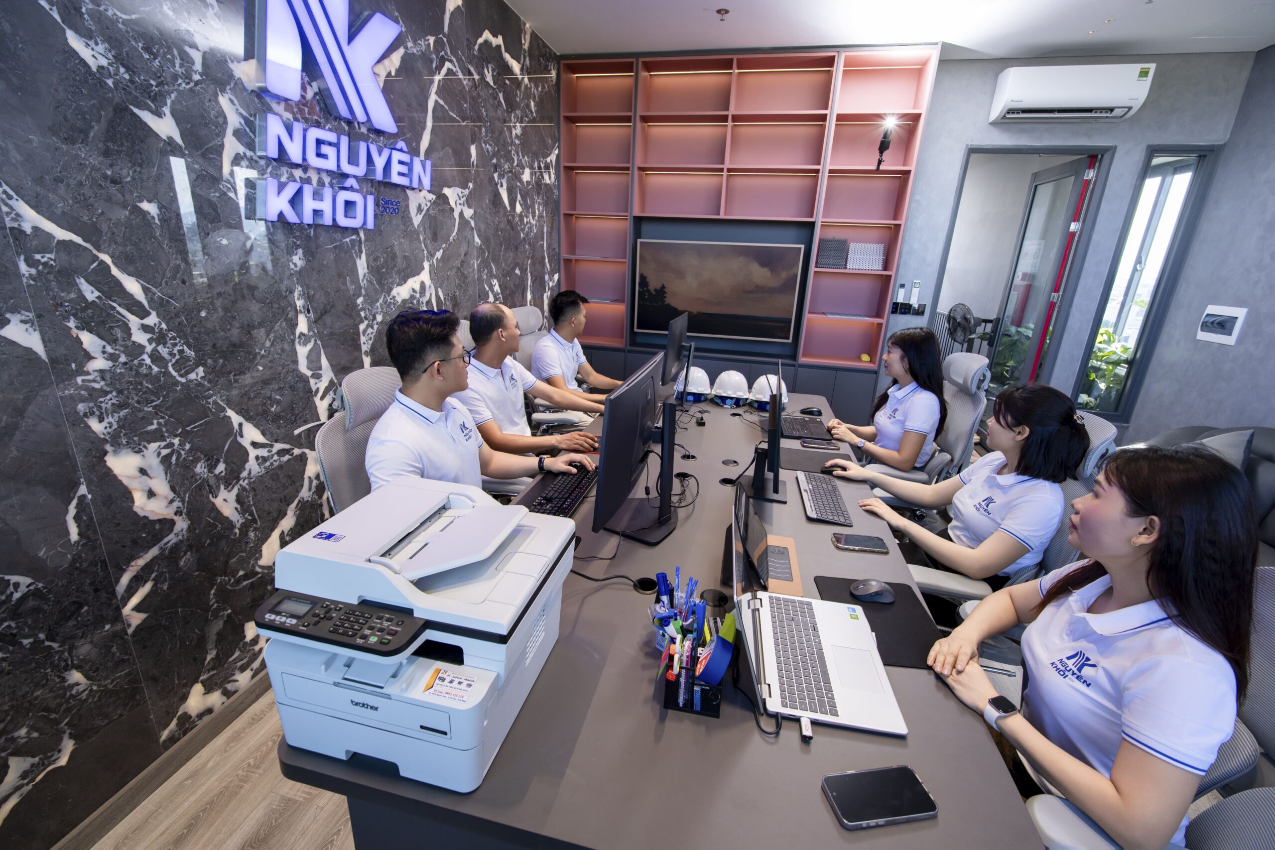 Hình ảnh thi công hồ bơi thực tế - Nguyên Khôi Pool
