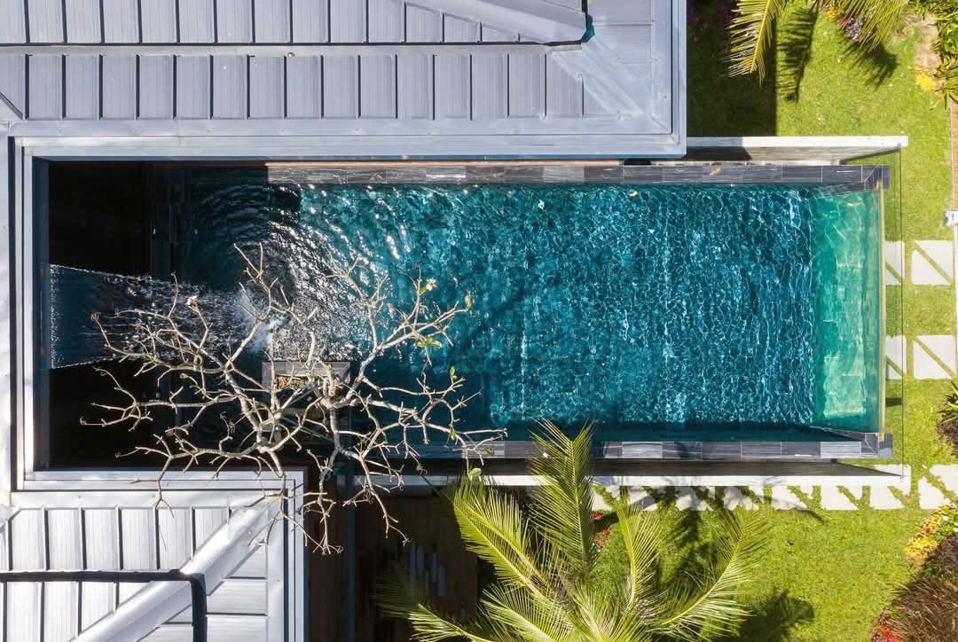 Hình ảnh thi công hồ bơi thực tế - Nguyên Khôi Pool